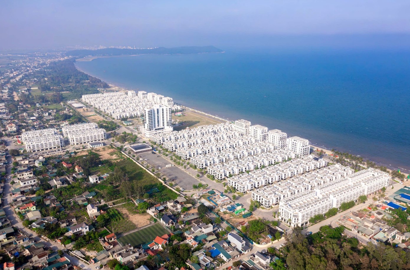 Nam Sầm Sơn đang đứng trước cuộc chuyển mình mạnh mẽ nhờ hạ tầng và mô hình du lịch sinh thái nghỉ dưỡng. Ảnh dự án.