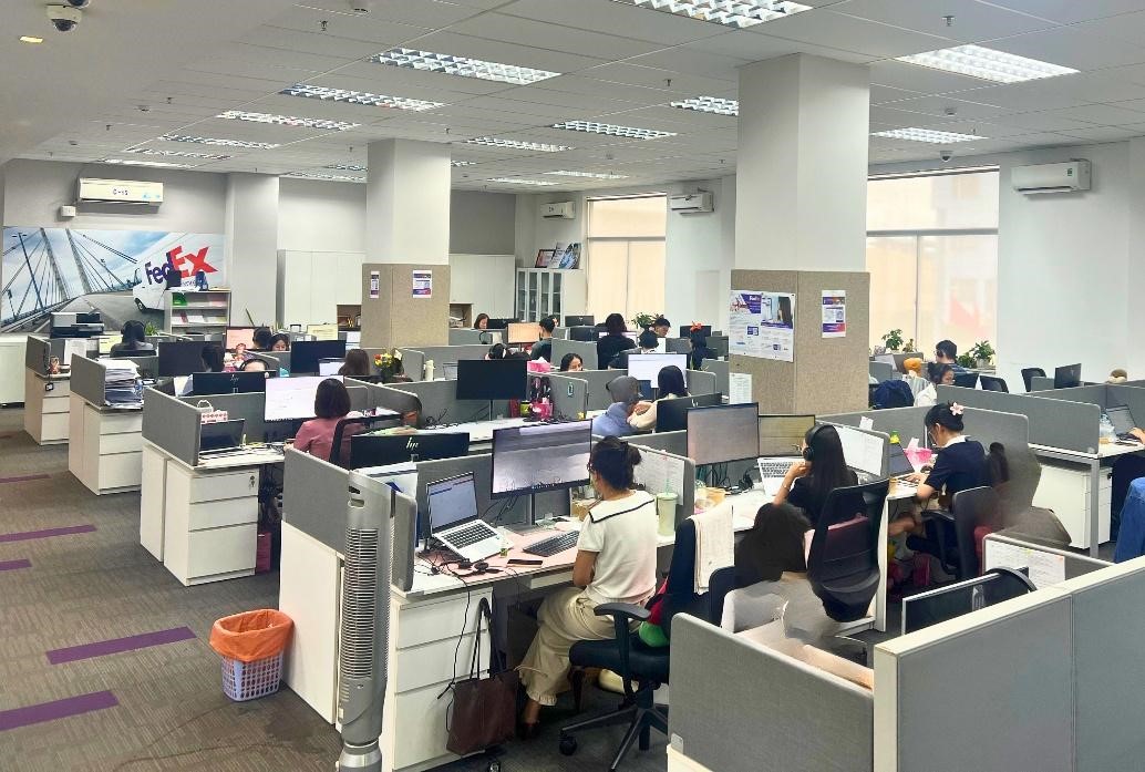 Huy động thêm nguồn lực cho đội ngũ chăm sóc khách hàng của FedEx. Ảnh: FedEx.