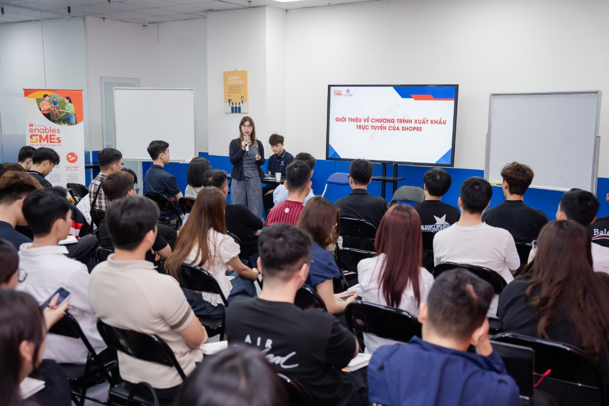 Từ các buổi đào tạo, nhiều nhà bán bắt đầu nhận ra những điểm cần cải thiện cho gian hàng thương mại điện tử của doanh nghiệp. Ảnh:&nbsp;Shopee.