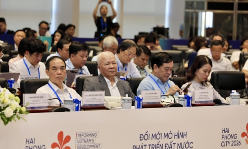 Chuyển đổi toàn diện phương thức phát triển quốc gia, tạo động lực tăng trưởng mới