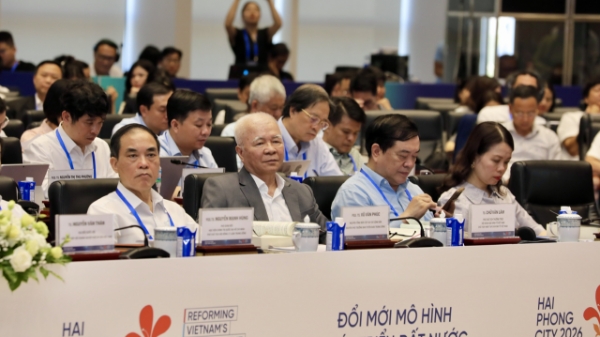 Chuyển đổi toàn diện phương thức phát triển quốc gia, tạo động lực tăng trưởng mới