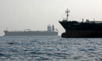 Giao thông ở eo biển Hormuz đang cải thiện nhờ sự hỗ trợ của Mỹ