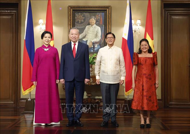 Tổng Bí thư, Chủ tịch nước Tô Lâm và Phu nhân cùng Tổng thống Philippines Ferdinand Romualdez Marcos Jr. và Phu nhân chụp ảnh chung. Ảnh: TTXVN