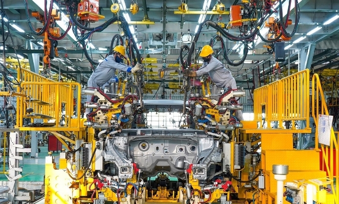 Manufacturing sector records improvements in new orders and output: S&P Global 