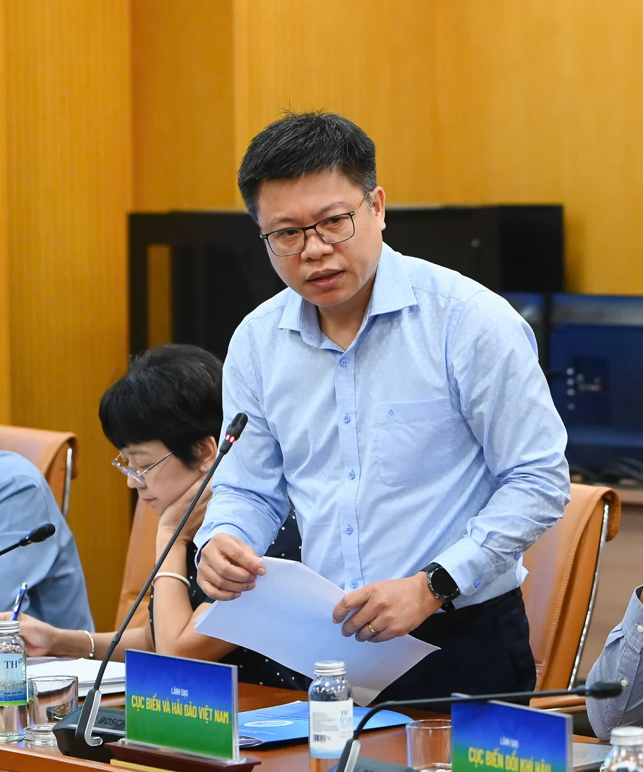Ông Nguyễn Quốc Toản, Cục trưởng Cục Biển và Hải đảo Việt Nam: Có 3 điểm nghẽn lớn về thể chế, chính sách&nbsp;phát triển kinh tế biển&nbsp;cần tiếp tục tháo gỡ với 4 nhóm giải pháp lớn.