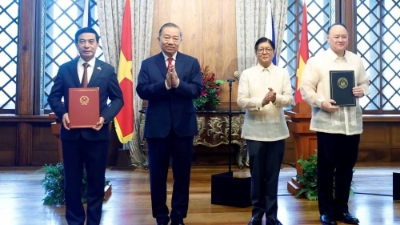 Vietnam, Philippines upgrade ties to enhanced strategic partnership