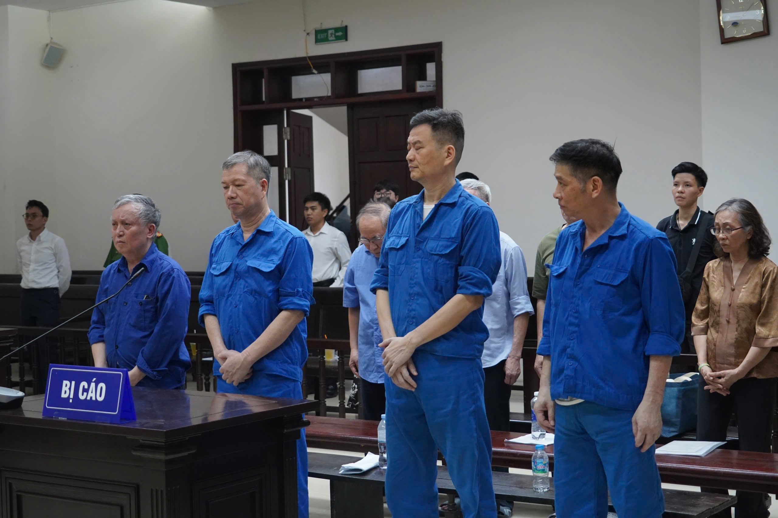 Các bị cáo tại tòa.