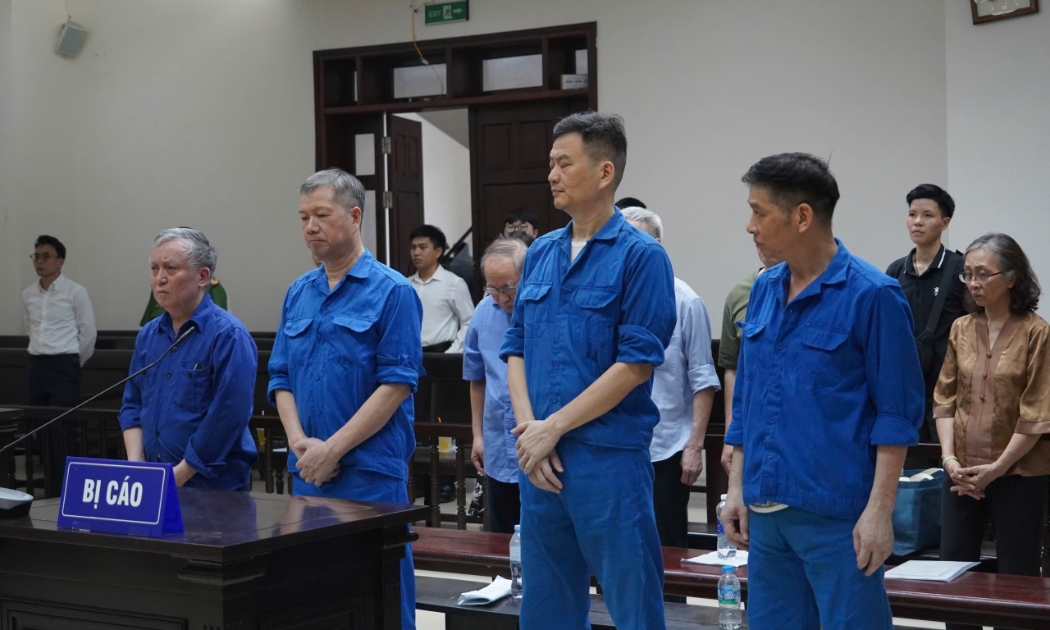 Các bị cáo tại tòa.