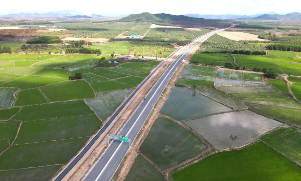 Đẩy nhanh tiến độ hoàn thành cao tốc Khánh Hòa-Buôn Ma Thuột trước ngày 2/9