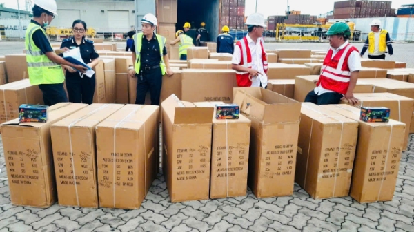 Thu giữ gần 12 nghìn sản phẩm tiêu dùng tại cảng biển, cửa khẩu
