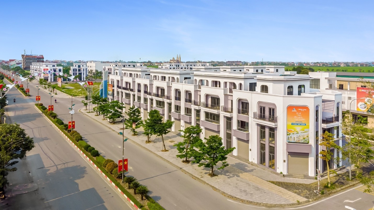 ROX Living Đức Thọ sở hữu 500m mặt tiền đường Yên Trung – trục xương sống của Đức Thọ.&nbsp;Ảnh: ROX Group.