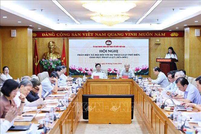 Quang cảnh Hội nghị phản biện xã hội đối với dự án Luật Phổ biến, giáo dục pháp luật (sửa đổi). Ảnh: TTXVN.