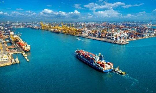 Doanh nghiệp cần vượt ra khỏi các phương thức quản trị rủi ro truyền thống và chuẩn bị cụ thể cho các hình thức gian lận được hỗ trợ bởi công nghệ số. (Hình: Magnific)
