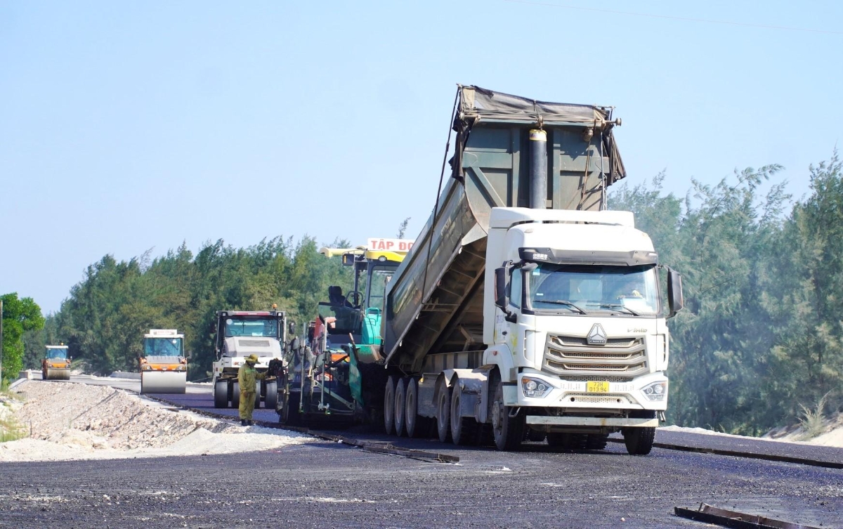 Dự án thành phần 1 - Đường ven biển đoạn qua xã Cam Hồng