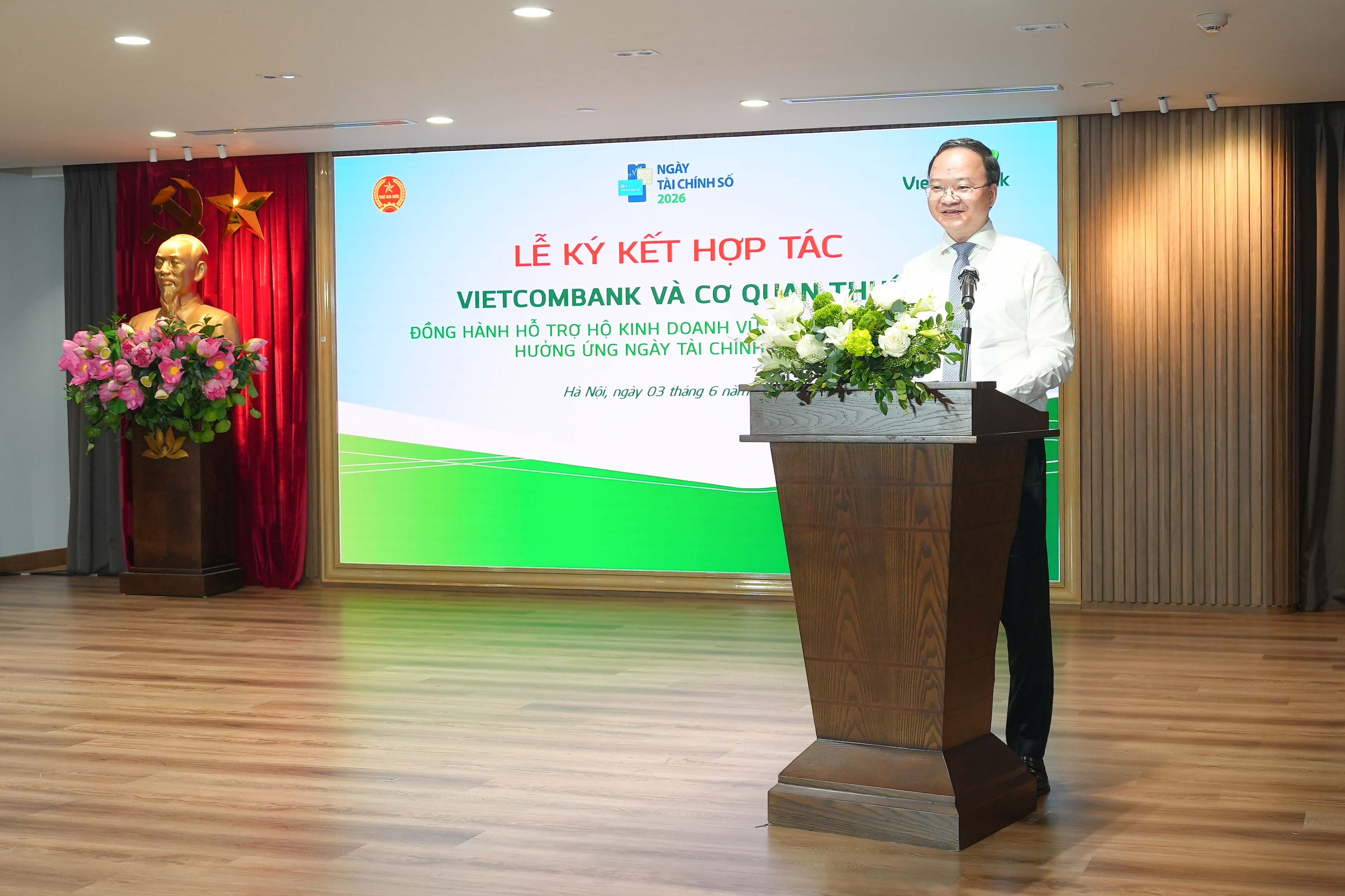 Ông Lê Quang Vinh - Thành viên HĐQT, Tổng Giám đốc Vietcombank phát biểu tại buổi lễ. Ảnh: VCB.