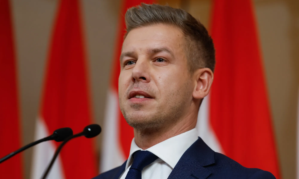 Thủ tướng mới của Hungary, ông Peter Magyar - Ảnh: Bloomberg.