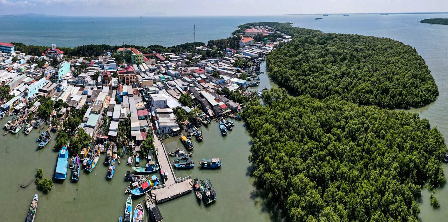 Cần Giờ không chỉ là điểm đến du lịch đơn thuần mà còn là không gian kết nối giữa đô thị hiện đại với hệ sinh thái biển, rừng ngập mặn.
