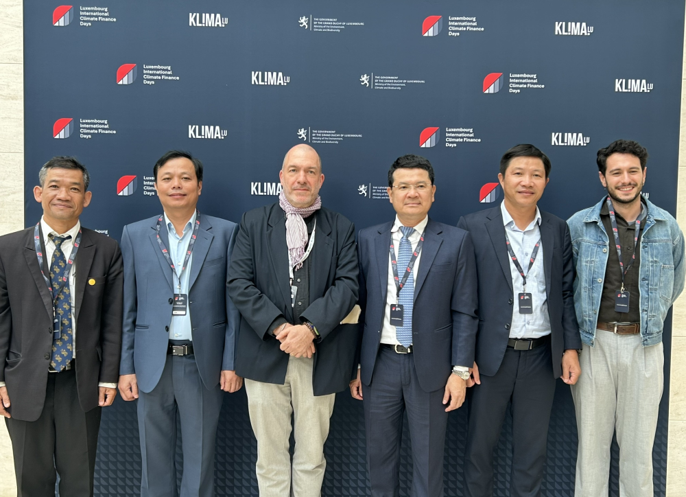 Đoàn công tác thành phố Huế tại Luxembourg với các đại biểu Cơ quan hợp tác phát triển Luxembourg và WWF quốc tế