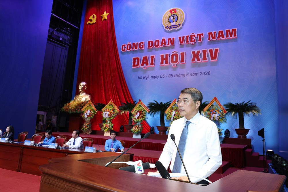Thủ tướng Chính phủ Lê Minh Hưng nhấn mạnh nhà ở cho thuê phải có giá hợp lý với thu nhập của người dân. Ảnh: Hải Nguyễn.