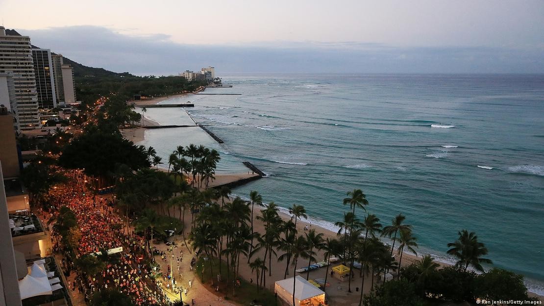 Hawaii đang cân nhắc sử dụng LNG để bảo đảm nguồn điện trong giai đoạn chuyển đổi sang năng lượng tái tạo, nhưng tính cần thiết của giải pháp này vẫn gây nhiều tranh luận. Ảnh: Ron Jenkins/Getty Images