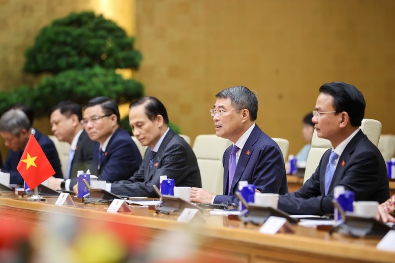 Thủ tướng Lê Minh Hưng tin tưởng với đường lối đúng đắn của Đảng CPP, sự điều hành quyết liệt của Chính phủ và sự đồng lòng của người dân, Campuchia sẽ tiếp tục phát triển mạnh mẽ trên tất cả các lĩnh vực - Ảnh: VGP
