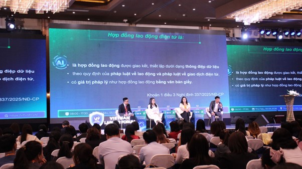 Phiên thảo luận tập trung làm rõ các quy định mới liên quan đến hợp đồng lao động điện tử. Ảnh: FPT.