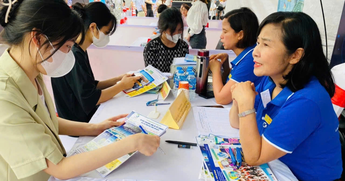 Doanh nghiệp Việt vẫn tăng tốc tuyển người giữa làn...