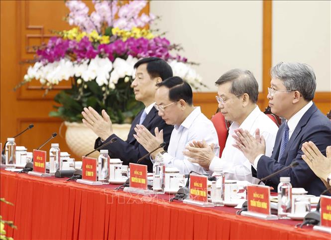 Các đại biểu tham dự cuộc làm việc. Ảnh: TTXVN