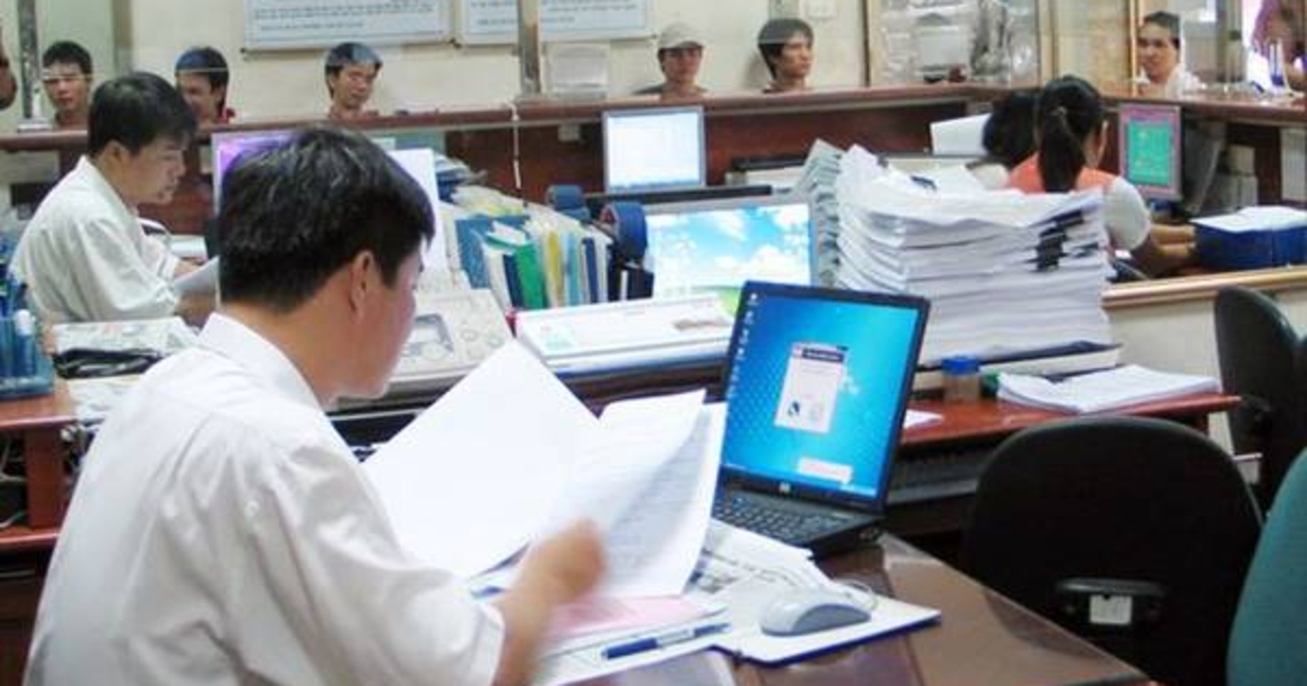 Bộ Chính trị yêu cầu chuyển mạnh từ “quản...