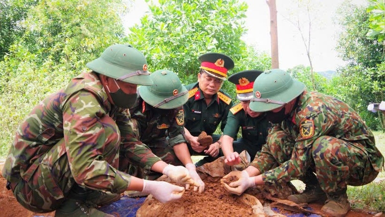 "Chiến dịch 500 ngày đêm” tìm hài cốt liệt sĩ đang được phát động tại nhiều địa phương trên cả nước. 