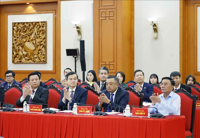 Các đại biểu tham dự cuộc làm việc. Ảnh: TTXVN