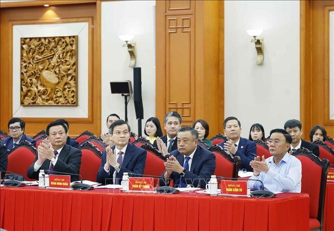 Các đại biểu tham dự cuộc làm việc. Ảnh: TTXVN