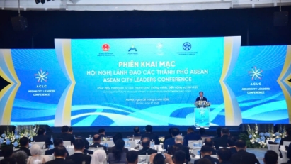 Hanoi strengthens connectivity with ASEAN cities