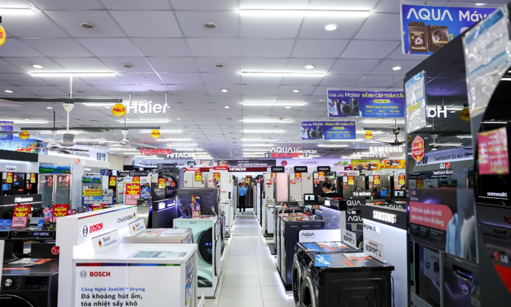 Bài học Best Buy và “lớp áo giáp” bảo vệ tăng trưởng, biên lợi nhuận của Điện Máy Xanh