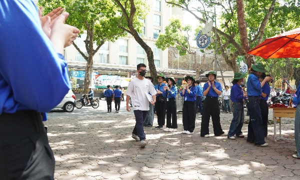[Phóng sự ảnh] 222 điểm thi Hà Nội bước vào kỳ thi tốt nghiệp THPT 2026