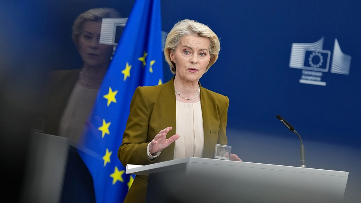 Chủ tịch EC Ursula von der Leyen - Ảnh: AP