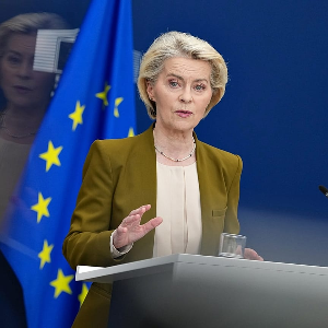 Chủ tịch EC Ursula von der Leyen - Ảnh: AP