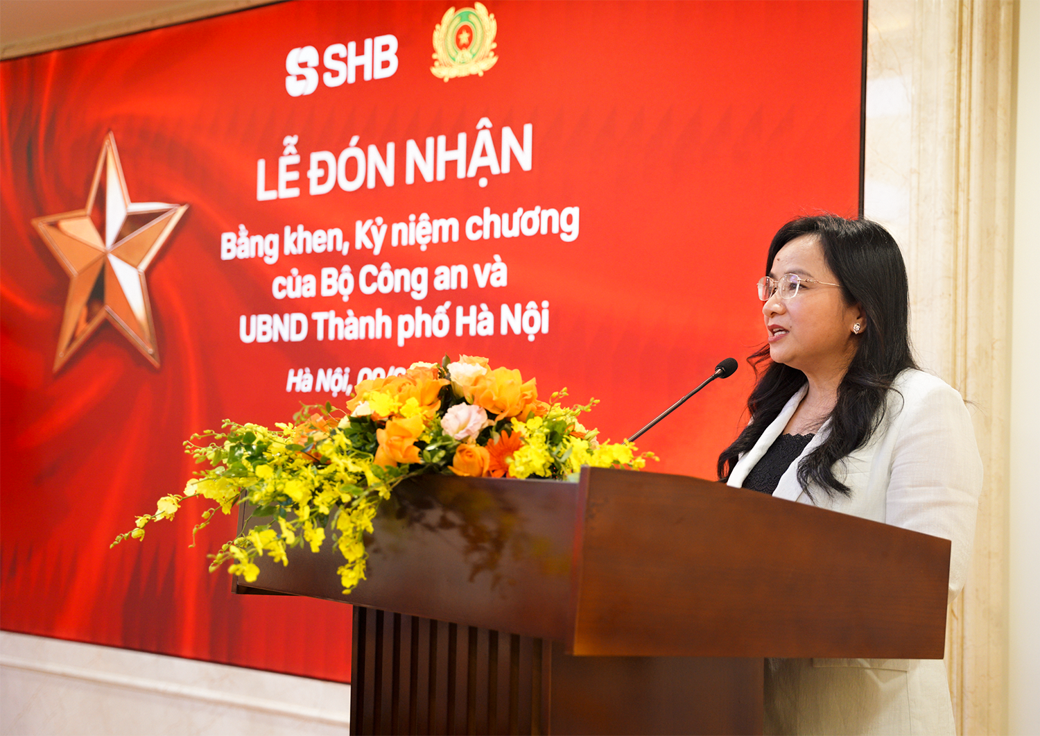 Tổng giám đốc Ngô Thu Hà chia sẻ tại buổi lễ. Ảnh: SHB.
