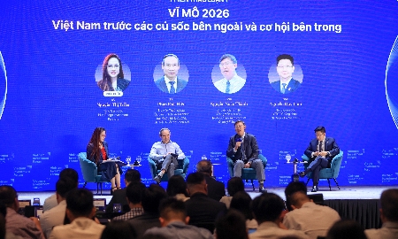 Các chuyên gia thảo luận tại Diễn đàn VIF 2026 - Summer Summit chiều ngày 11/6.