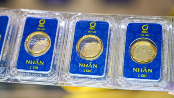 Chênh lệch giá mua, bán vàng nhẫn cao đột biến tới 5,5 triệu đồng/lượng