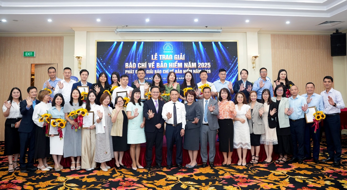 Lễ trao Giải Báo chí về Bảo hiểm năm 2025 và phát động Giải Báo chí về Bảo hiểm năm 2026. Ảnh: Hiệp hội Bảo hiểm Việt Nam.