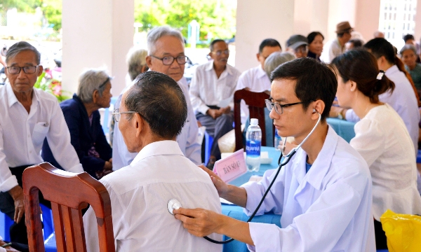 Hà Nội: Hướng dẫn khám sàng lọc miễn phí 12 nhóm bệnh phổ biến cho người dân