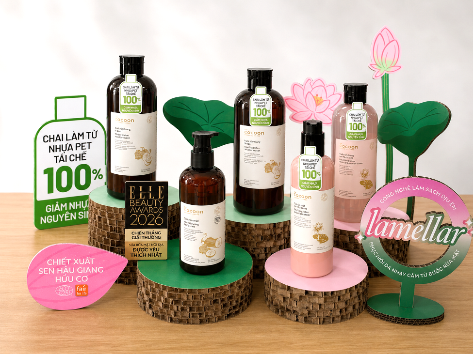 Cocoon cosmetic packaging made from 100% recycled PET plastic, manufactured by Duy Tan