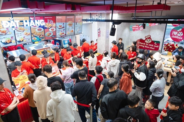 Jollibee Việt Nam thu hút sự quan tâm và yêu thích của nhiều bạn trẻ.&nbsp;Ảnh:&nbsp;Jollibee Việt Nam.