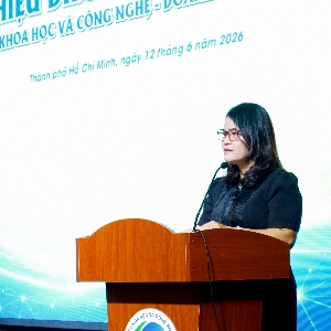 Bà Nguyễn Hoàng Bảo Trân, Phó Giám đốc Sở Khoa học và Công nghệ TP. Hồ Chí Minh, chia sẻ tại hội nghị “Giới thiệu điều kiện chứng nhận doanh nghiệp khoa học và công nghệ, doanh nghiệp công nghệ cao”.