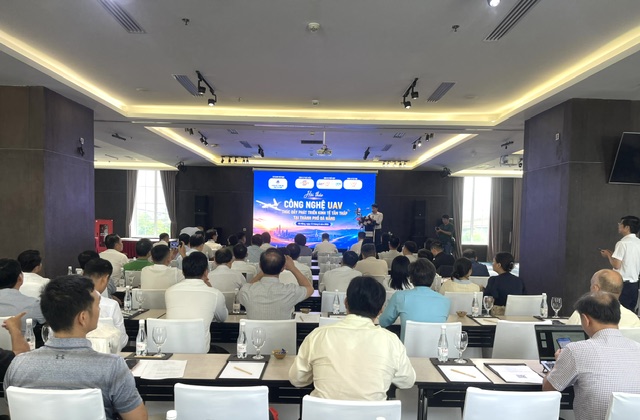 Quang cảnh hội thảo - Ảnh Ngô Anh Văn.