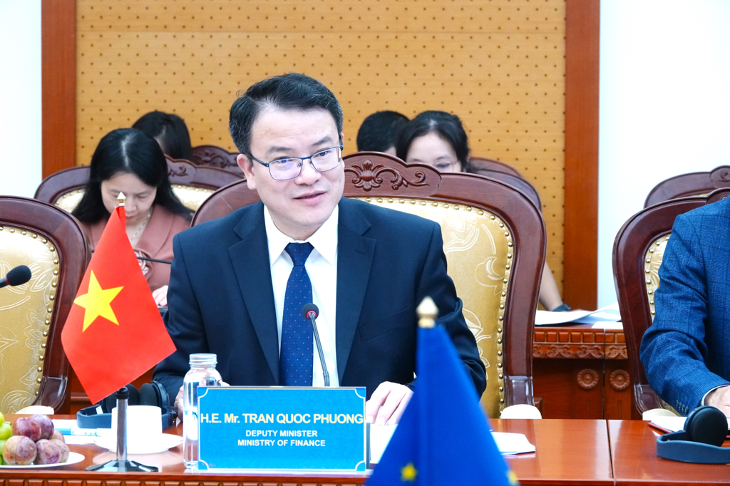 Thứ trưởng Bộ Tài chính Trần Quốc Phương đánh giá cao kết quả của Dự án Hợp phần 1 thuộc Chương trình Tăng cường quản trị kinh tế Việt Nam (EEGP).  (Ảnh: CTT Bộ Tài chính)