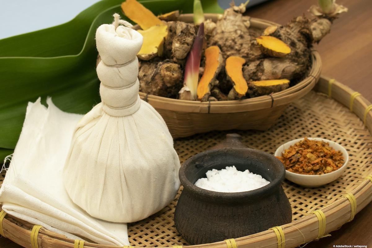 Các phương pháp điều trị kết hợp giữa các công nghệ hiện đại và phương pháp truyền thống gắn liền với thiên nhiên và thảo mộc.&nbsp;