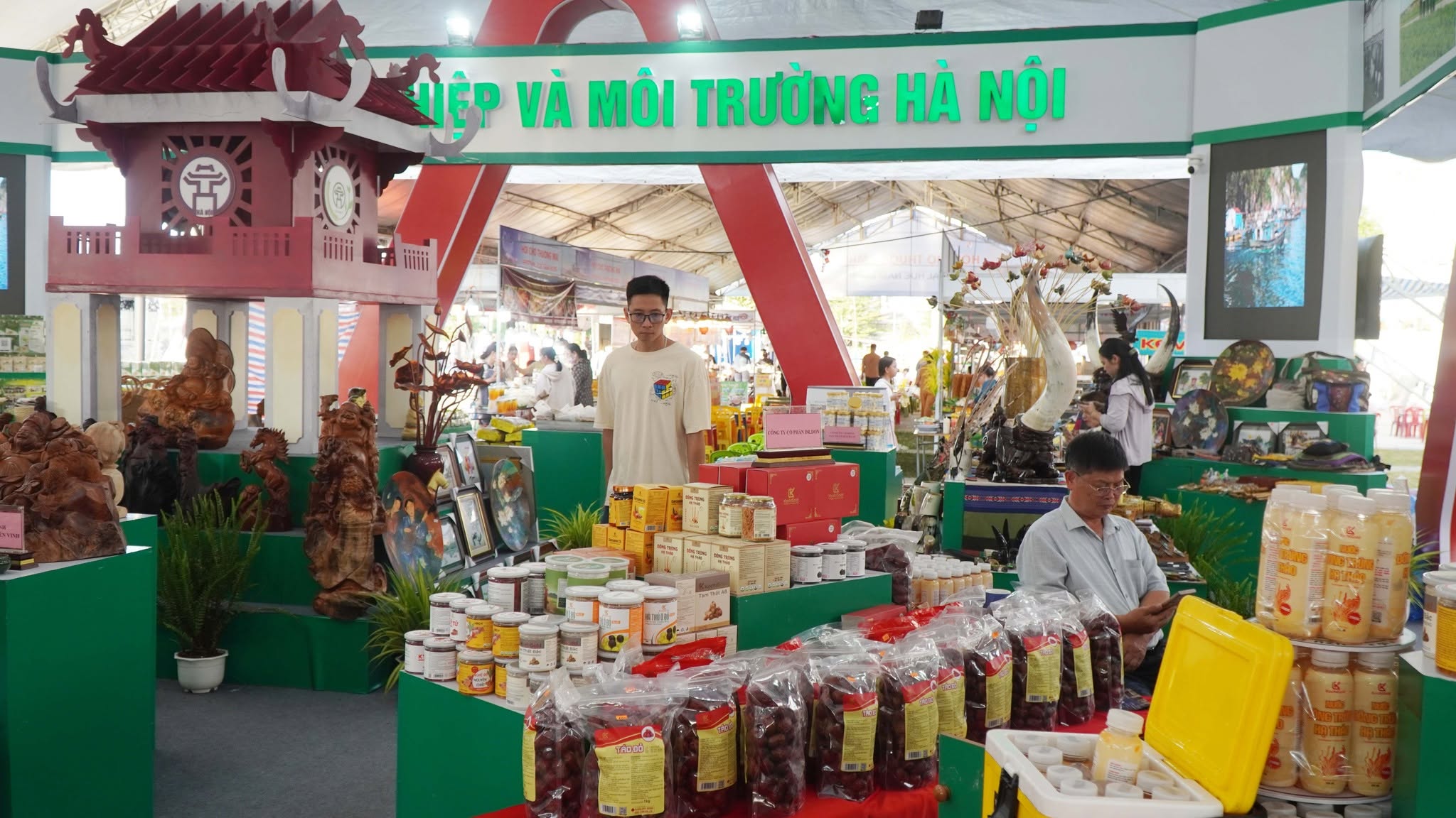 Hội chợ là cơ hội để doanh nghiệp mở rộng thị trường tiêu thụ sản phẩm.