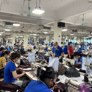 Xưởng may tại Tổng công ty May Hưng Yên.